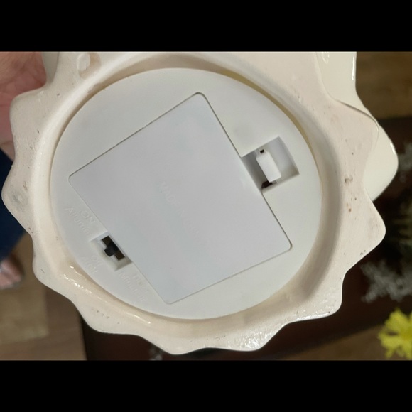 Vintage Style Ceramic White Christmas Tree - Picture 4 of 4